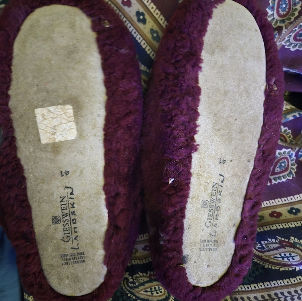 Multi Color Slippers Size Large - Picture 9 of 16